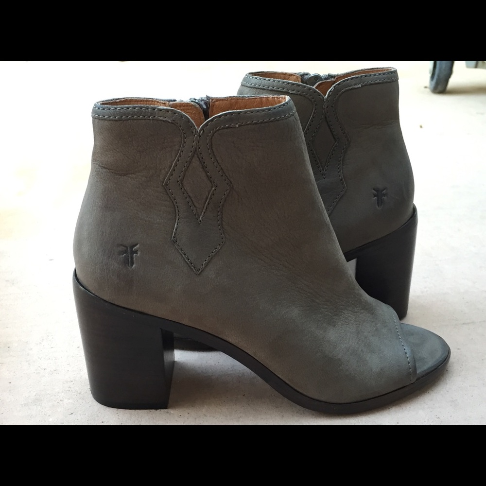 Frye Danica Peep Bootie - Grey Nubuck - 7M